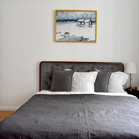 Lovely Apartment In Center Praga Esterno foto