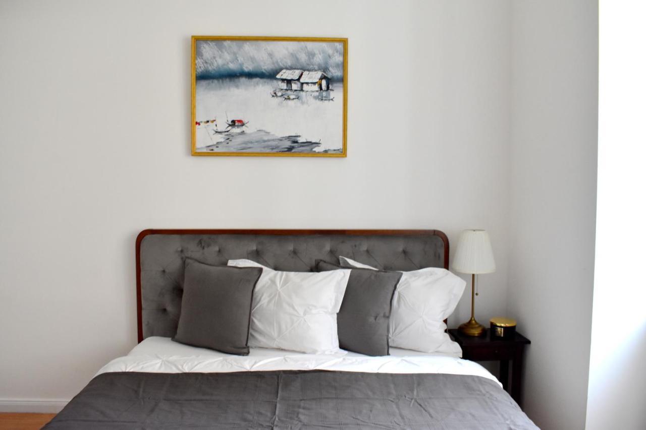 Lovely Apartment In Center Praga Esterno foto