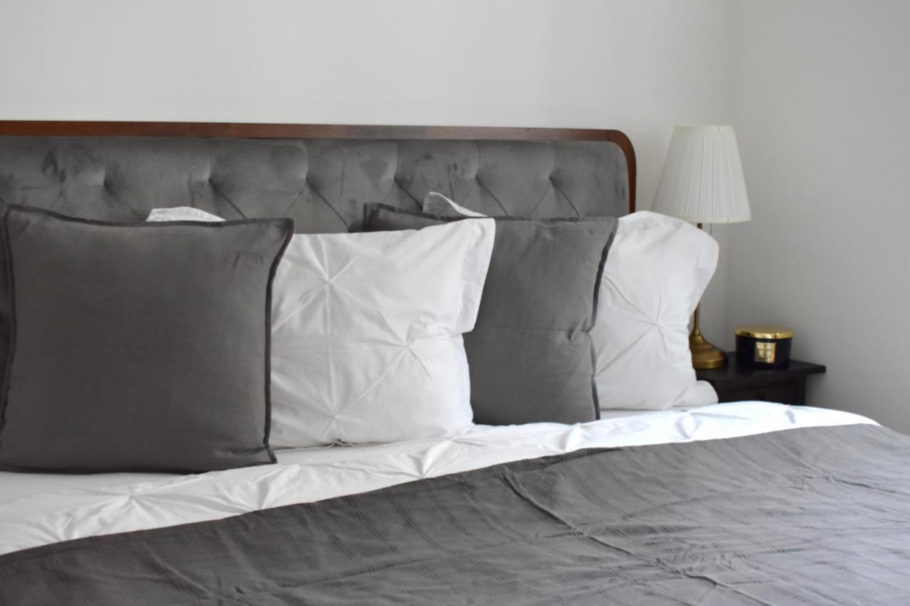 Lovely Apartment In Center Praga Esterno foto