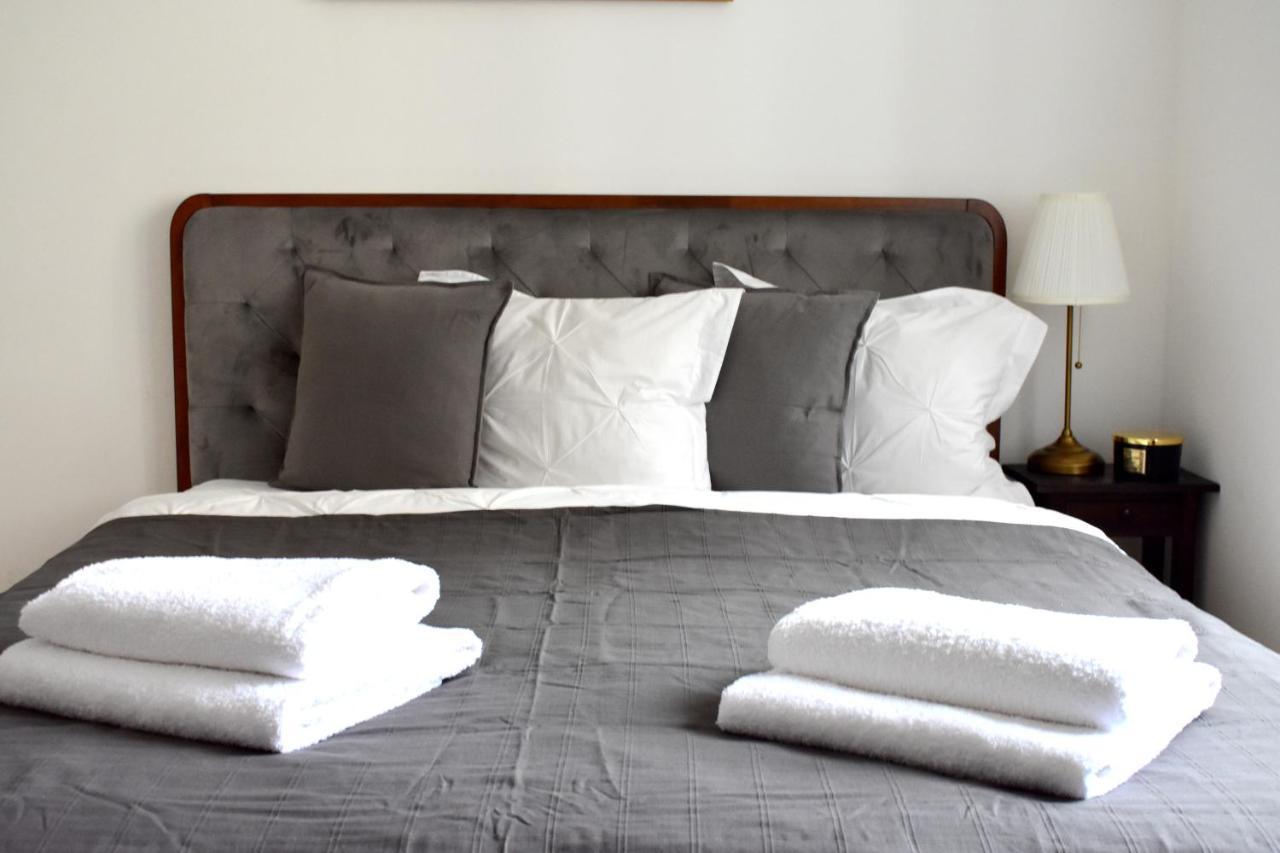 Lovely Apartment In Center Praga Esterno foto